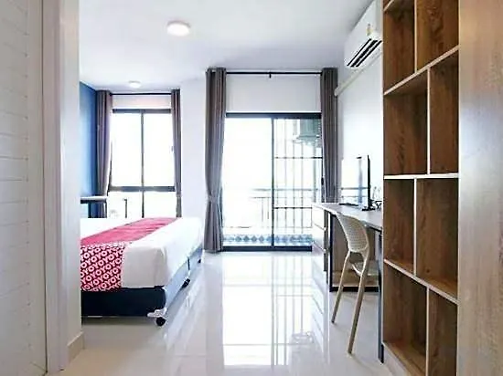 Oyo 478 The Diamond 24 Minburi 2*